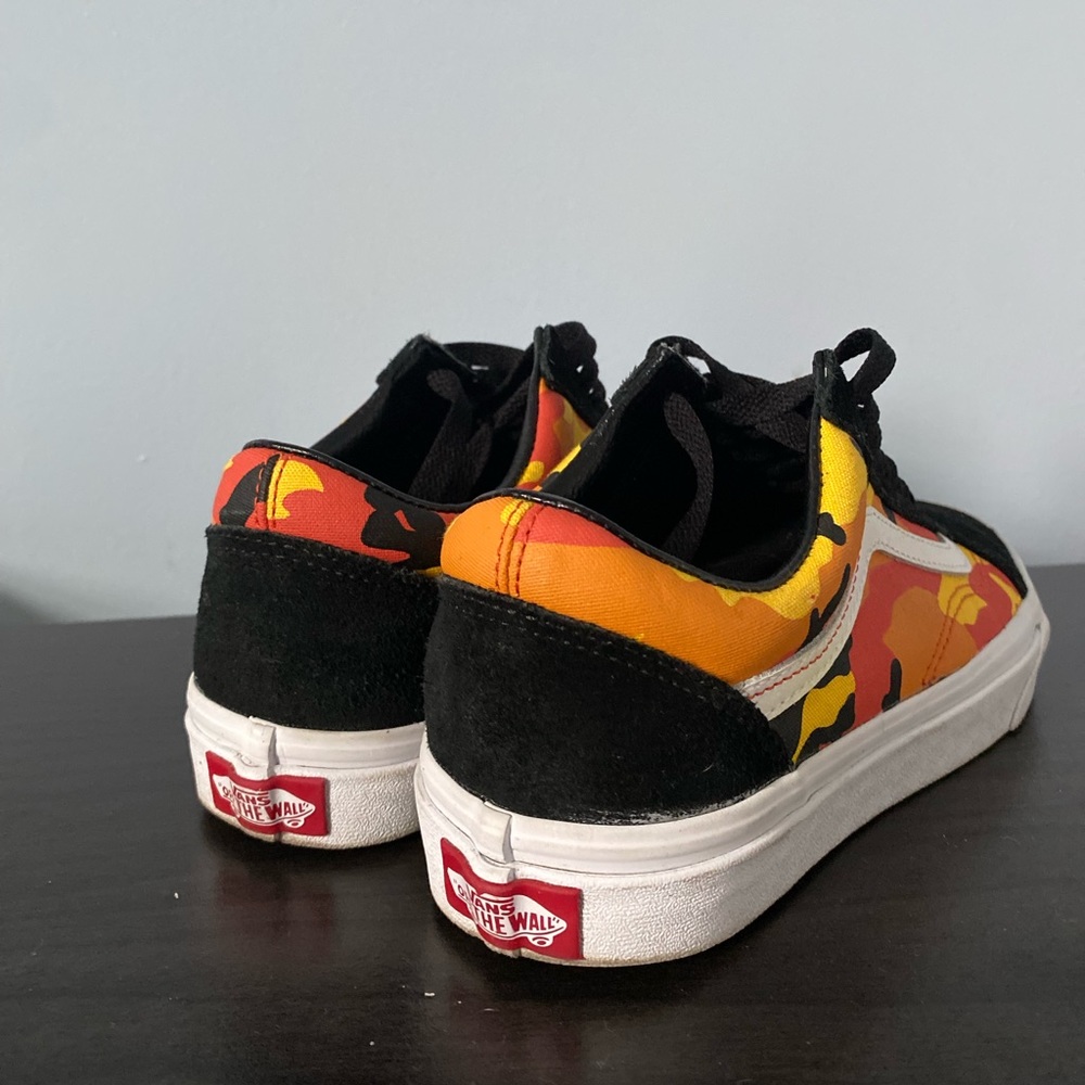 Vans - Picture 3 of 3
